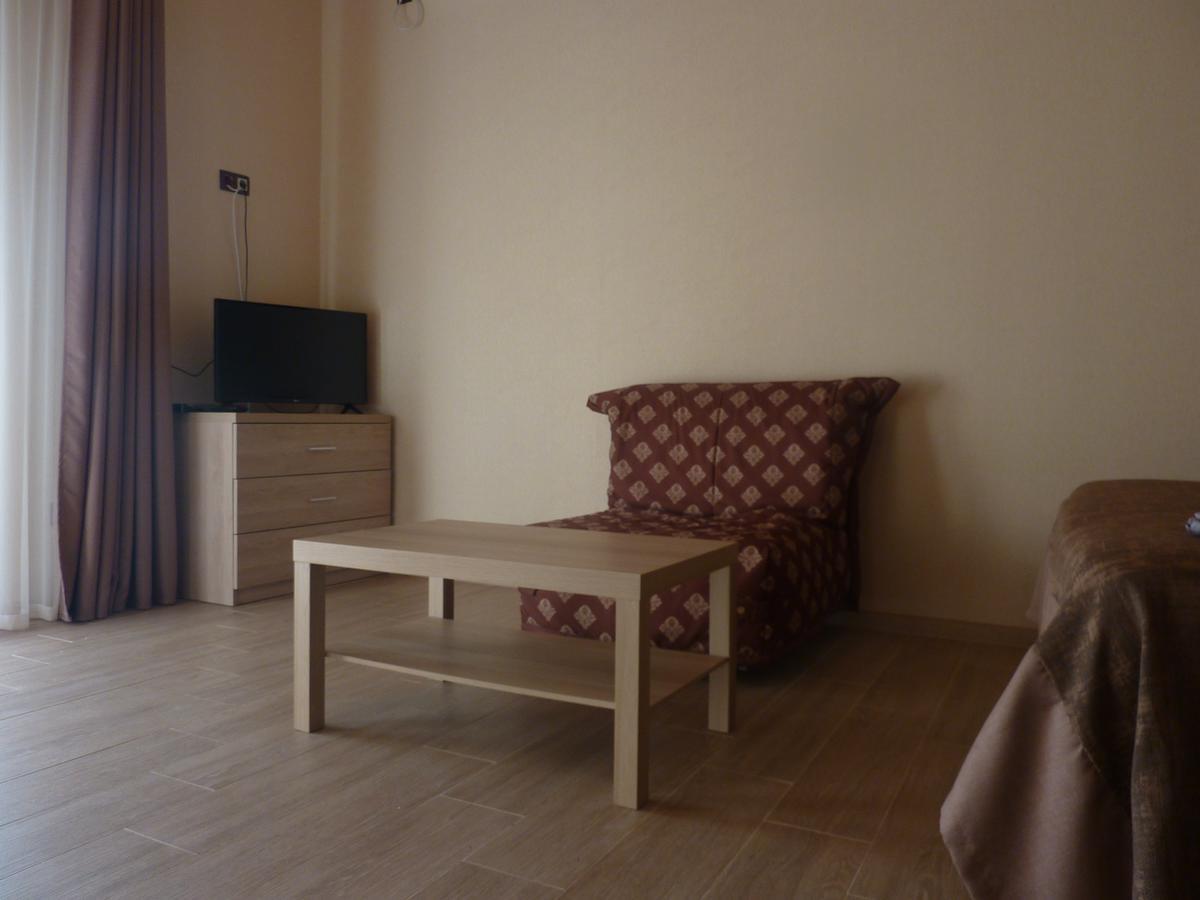 Guest House Letto Gagry Zewnętrze zdjęcie